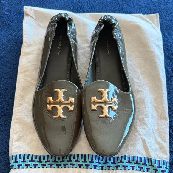 Tory Burch Olive Green Patent Leather Logo Flats - Picture 3 of 4